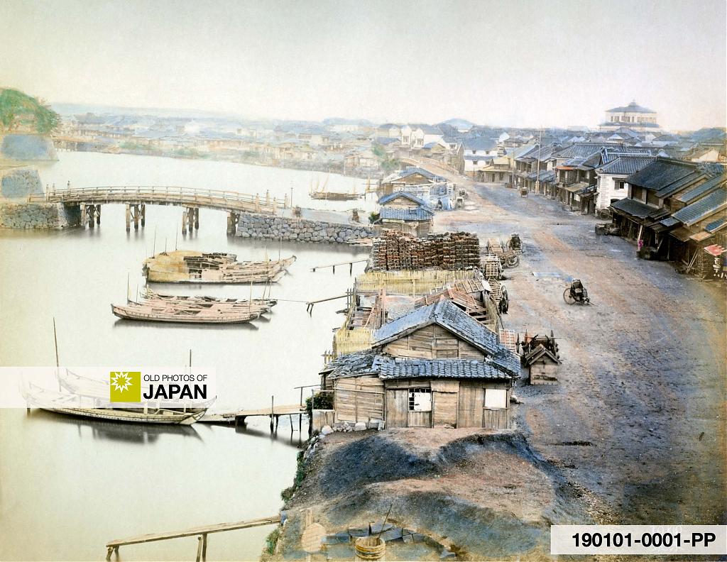 The Gofukubashi Bridge across the Sotobori moat, ca. 1870s