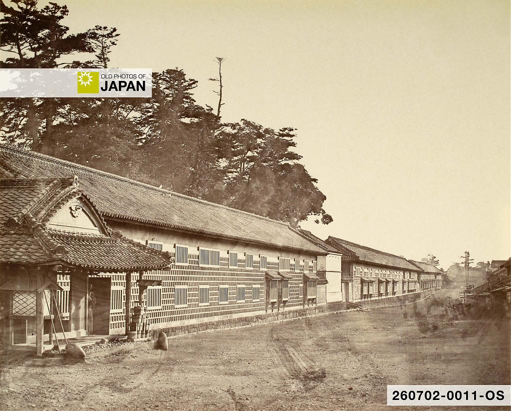 Photo by Felice Beato of the middle residence of Kumamoto Domain in Edo's Takanawa area, ca. 1863-1865