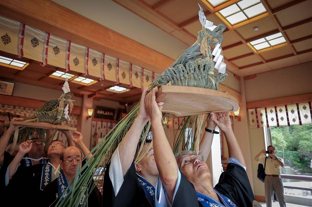 O-uma nagashi ceremony, 2013