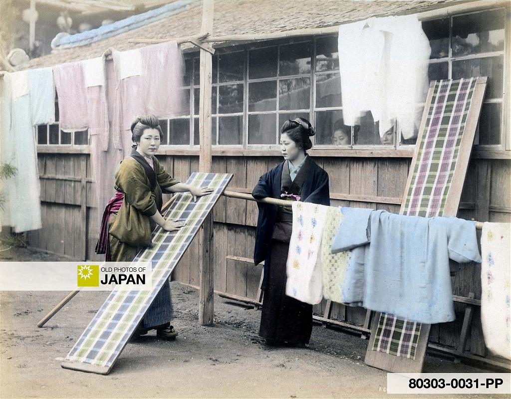 80303-0031-PP - Japanese Women Drying Clothes, 1890s