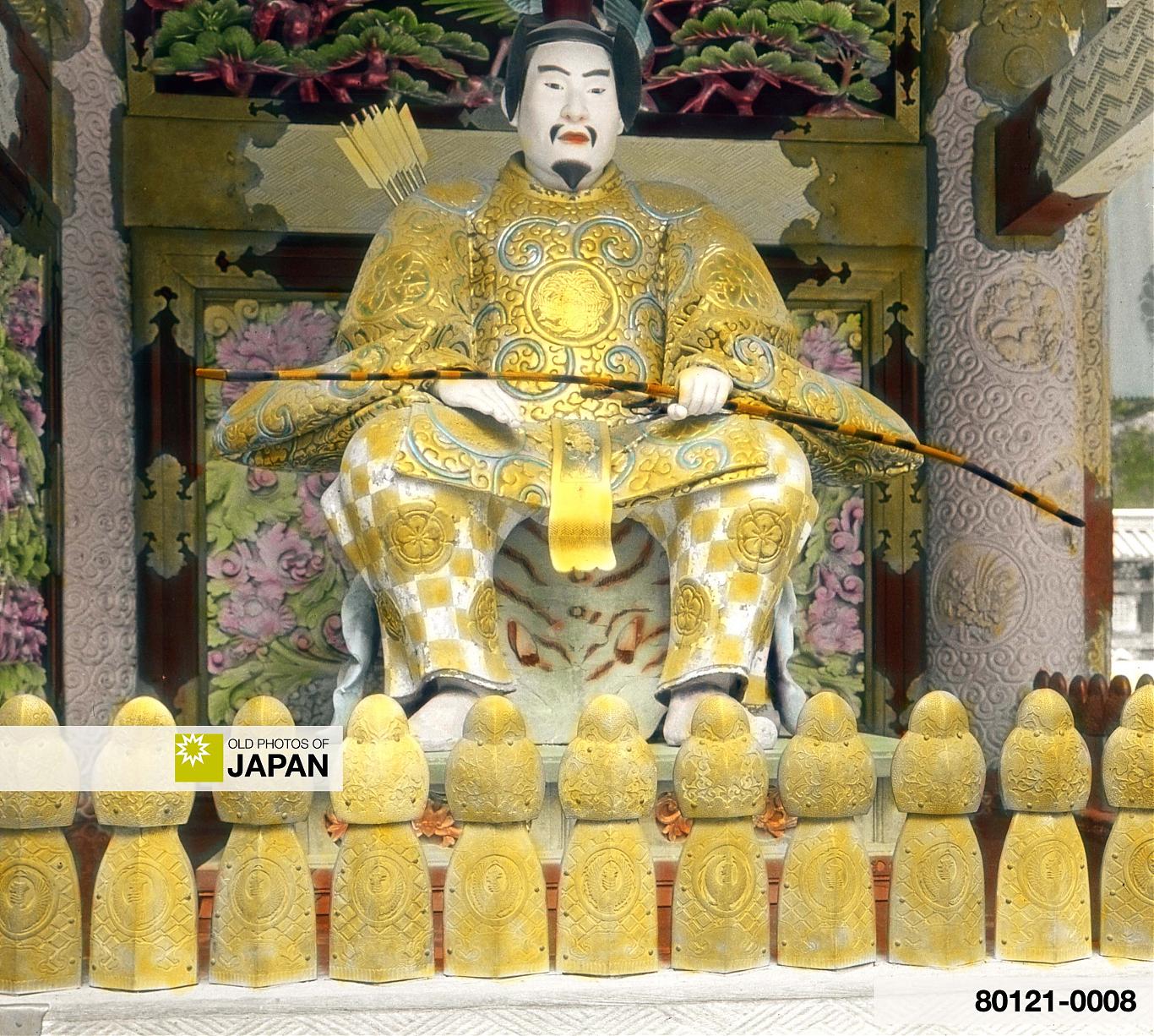 Zuijin warrior-guardian figure at the Yomeimon Gate of Tōshōgu Shrine in Nikkō, Tochigi Prefecture, May 1934