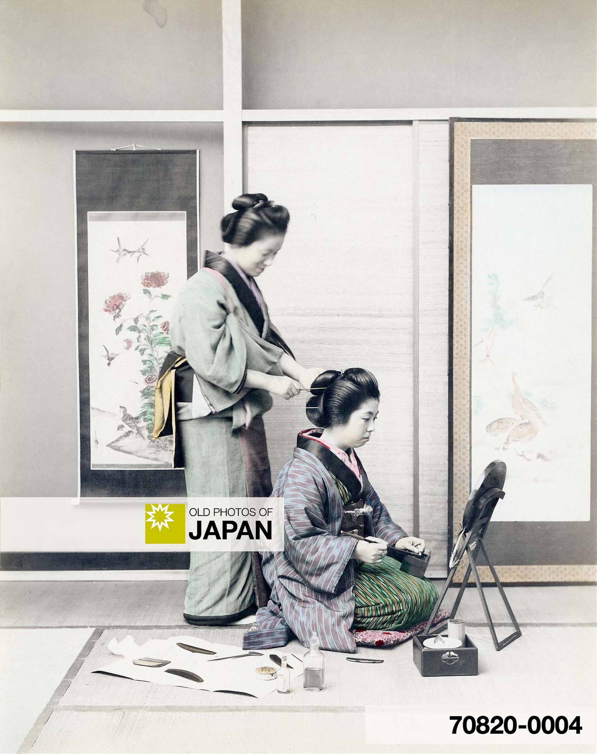 70820-0004 - Japanese hairdresser at work, 1890s
